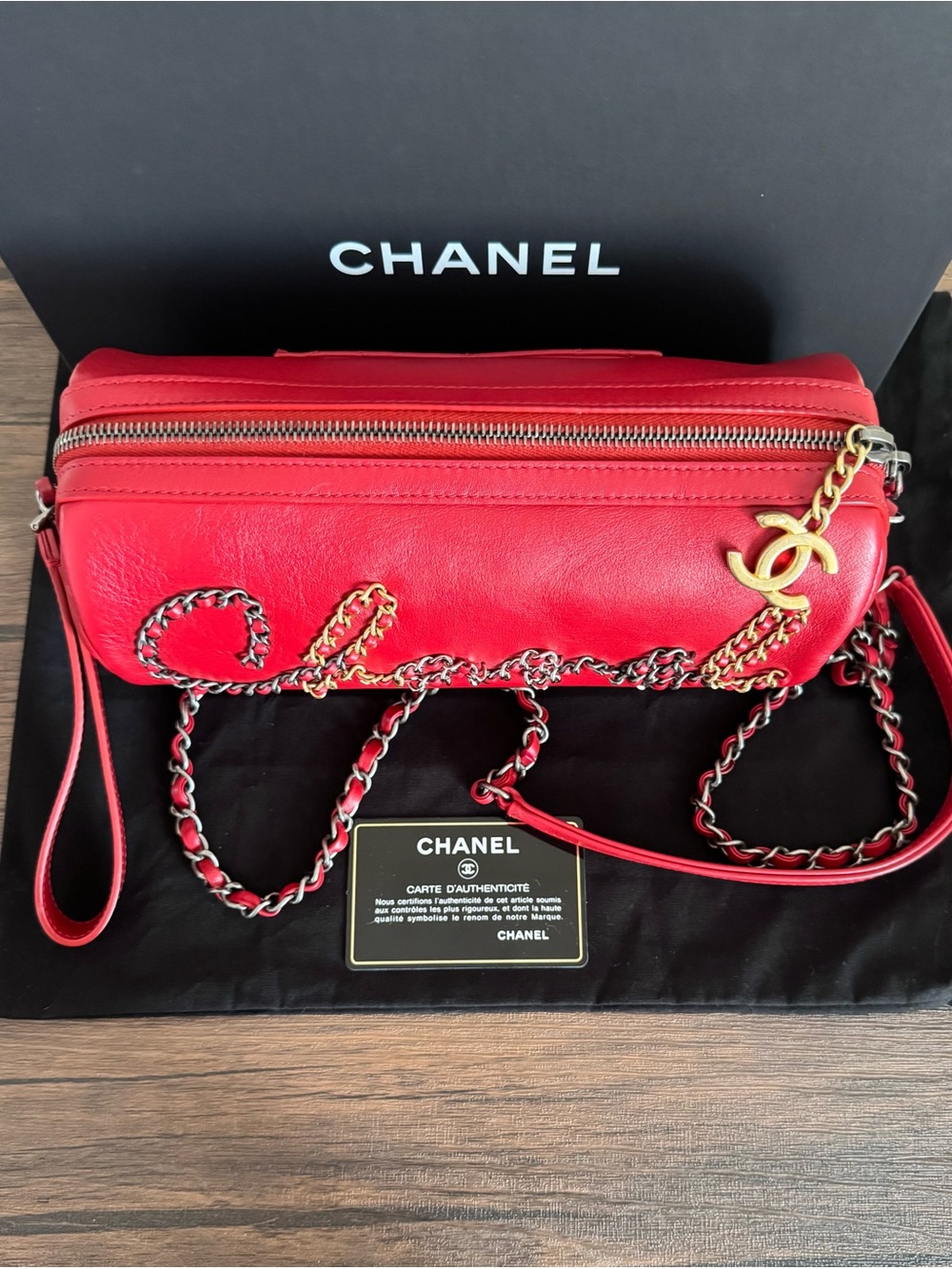 CHANEL Written in Chain Calfskin Leather Crossbody Bag - Picture 2 of 9